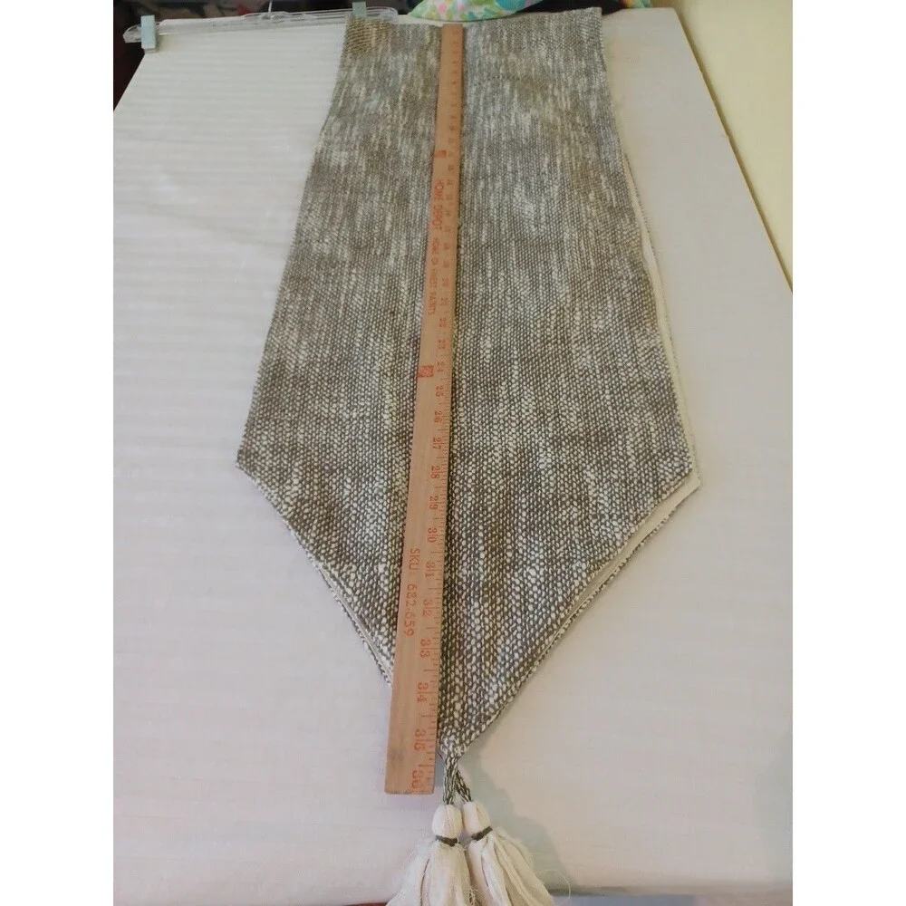 Pier 1 Imports textured woven table runner 13x72